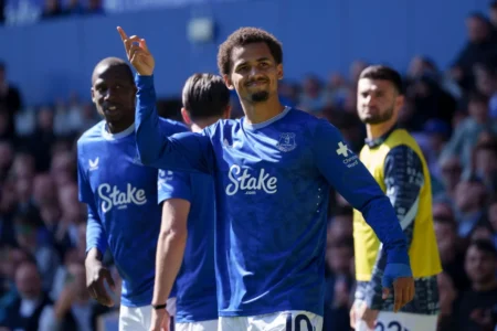 Everton : « Je ne suis pas entièrement satisfait », Iliman Ndiaye pointe ses axes d’amélioration