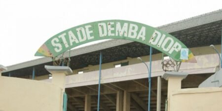 Augustin Senghor sur les travaux de rénovation du stade Demba Diop : « Le stade aurait déjà dû être ouvert… On a de quoi s’inquiéter »