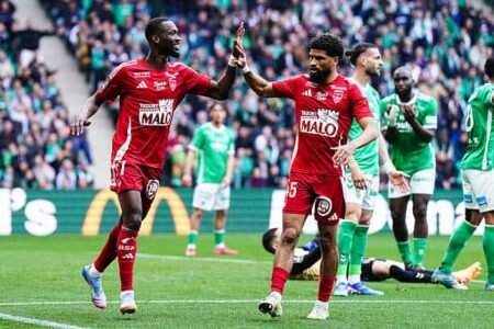 Ligue 1 : Abdallah Sima buteur avec Brest, tenu en échec par Saint-Etienne