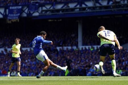 Premier League : Doublé d’Iliman Ndiaye avec Everton contre Southampton (vidéo)