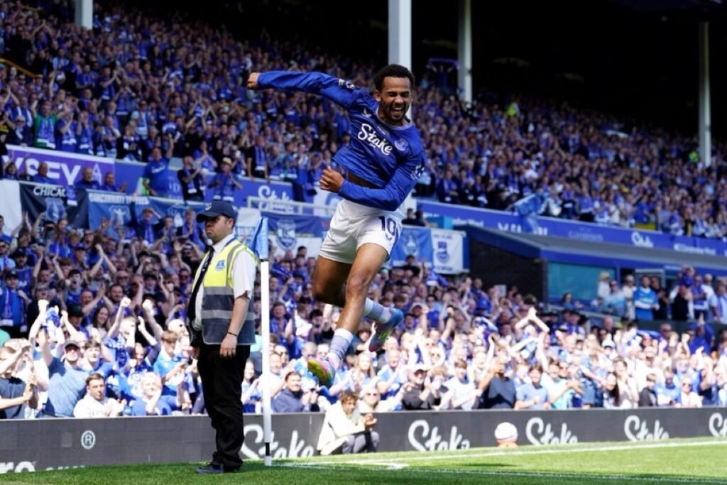 Premier League : Iliman Ndiaye entre dans la légende de Goodison Park Premier League : Iliman Ndiaye entre dans la légende de Goodison Park