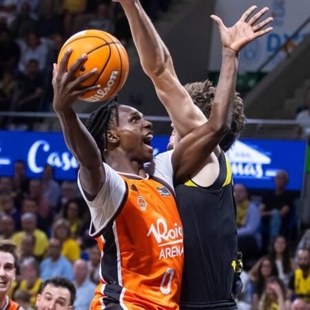 Liga Endesa : Porté par un excellent Papi Brancou Badio, Valence enchaîne contre la Laguna Tenerife et retrouve la finale