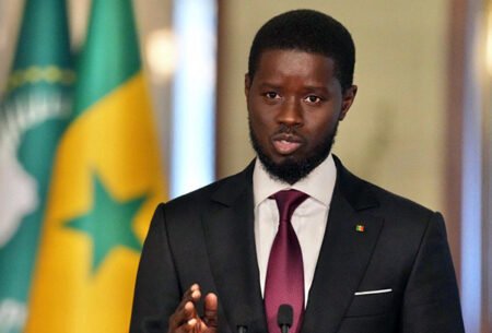 Le Président Diomaye Faye félicite les Lions locaux pour la médaille de bronze