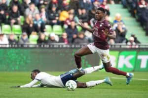 Mercato – Le LOSC s’intéresse au défenseur sénégalais Sadibou Sané