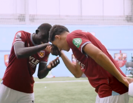 El Hadj Malick Diouf et ses coéquipiers, le salut mouride jusqu’à West Ham