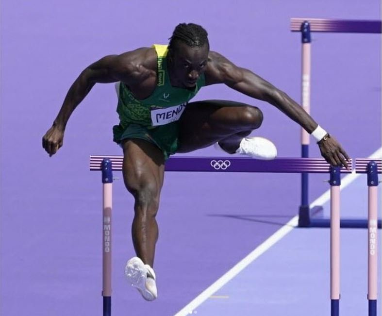 Louis-François Mendy file en demi-finales du 110 m haies Louis-François Mendy file en demi-finales du 110 m haies