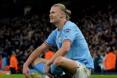 Erling Haaland fait sensation en Premier League : Theo Walcott le décrit comme une “bête” du football