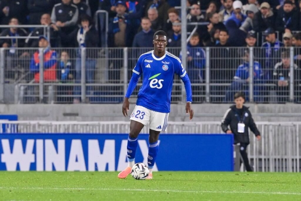 Équipe nationale : Mamadou Sarr Opte pour le Sénégal Équipe nationale : Mamadou Sarr Opte pour le Sénégal