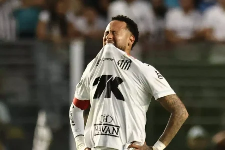 Nouvelle blessure pour Neymar : son retour sur les terrains repoussé à novembre