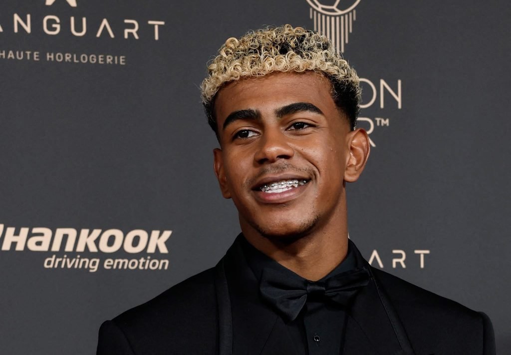 Lamine Yamal : « Le plan de Dieu est parfait, il faut grimper pour atteindre le sommet » Lamine Yamal : « Le plan de Dieu est parfait, il faut grimper pour atteindre le sommet »