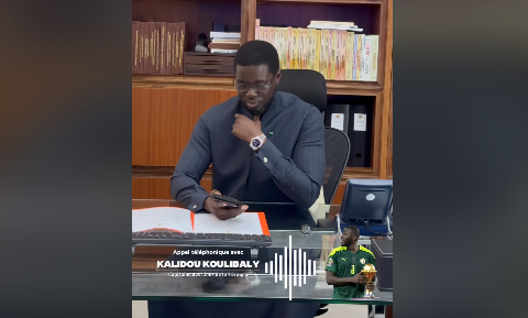 Le président Diomaye Faye encourage les Lions avant le choc contre la RDC (vidéo) Le président Diomaye Faye encourage les Lions avant le choc contre la RDC (vidéo)