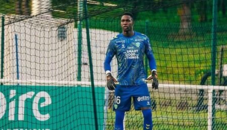 Mercato : L’ancien gardien de Saint-Étienne, Boubacar Fall, signe au Jaraaf