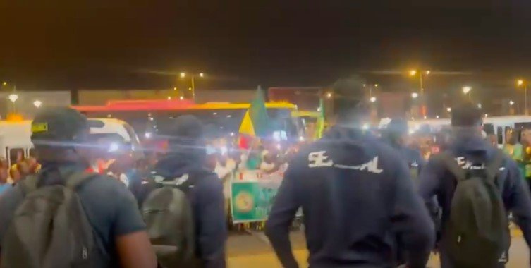 Les Lions reçoivent un accueil extraordinaire à Kinshasa avant le choc Les Lions reçoivent un accueil extraordinaire à Kinshasa avant le choc