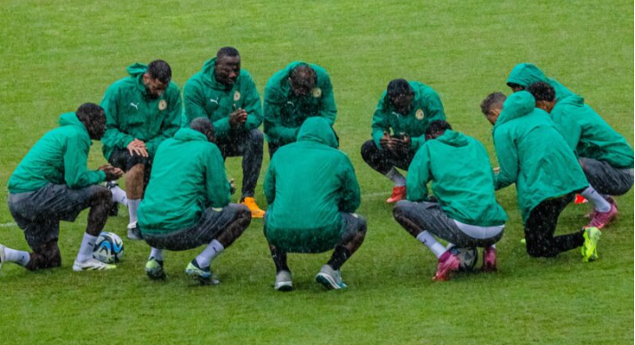 Sous la pluie, les Lions ont effectué leur premier séance d’entrainement (Photos) Sous la pluie, les Lions ont effectué leur premier séance d’entrainement (Photos)