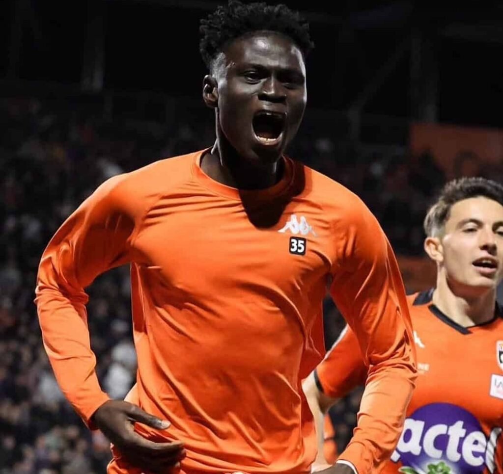 Stade Lavallois : Joseph Layousse Samb signe son premier but Stade Lavallois : Joseph Layousse Samb signe son premier but