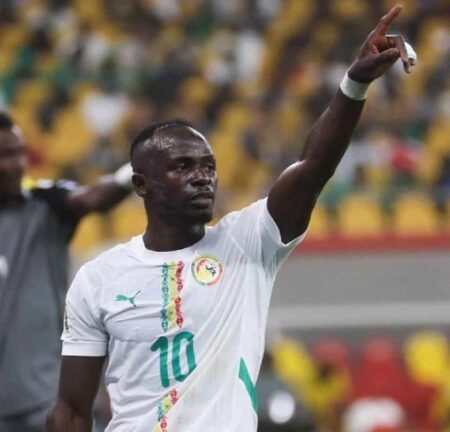 (vidéo) – Le superbe but de Sadio Mané sur coup-franc !