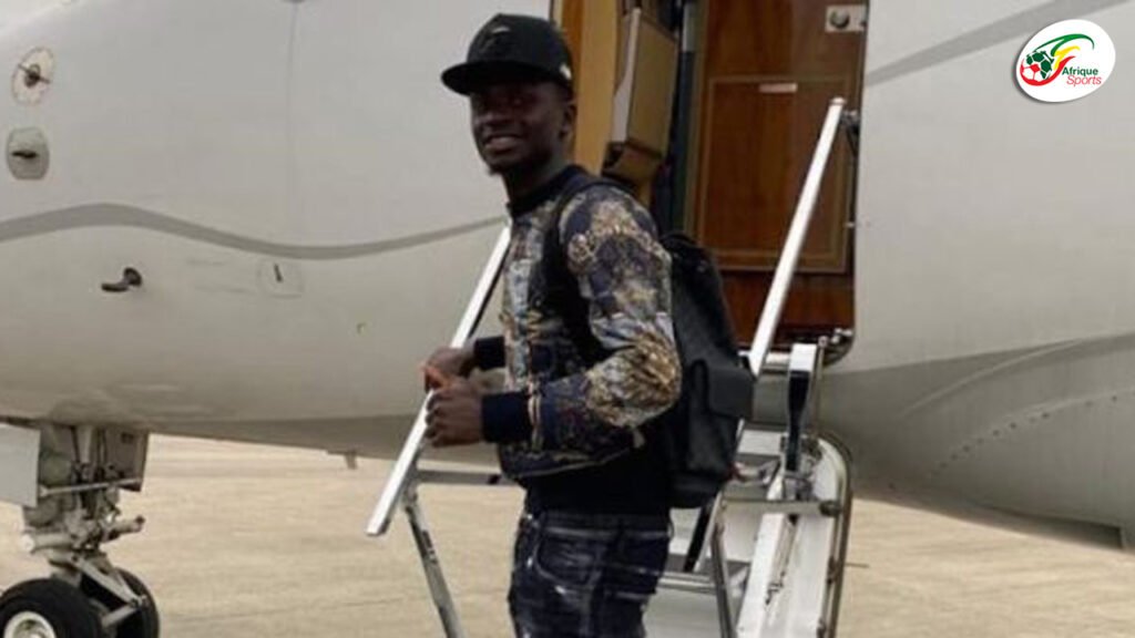 Sénégal vs Soudan : Sadio Mané débarqué au Soudan en jet privé Sénégal vs Soudan : Sadio Mané débarqué au Soudan en jet privé