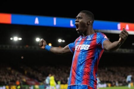 Premier League : Ismaïla Sarr (Crystal Palace) titulaire contre Arsenal Premier League : Ismaïla Sarr (Crystal Palace) titulaire contre Arsenal
