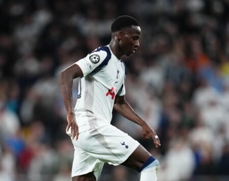Tottenham : Pape Matar Sarr, victime de la concurrence et de l’arrivée de Thomas Frank ?