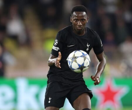 Tottenham / Thomas Frank sur le manque de temps de jeu de Pape Matar Sarr : « Il n’y a aucun problème avec lui, c’est la concurrence, mes décisions »