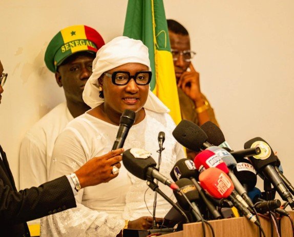 Le Ministère des Sports appelle à la vigilance après la mort de Cheikh Touré Le Ministère des Sports appelle à la vigilance après la mort de Cheikh Touré