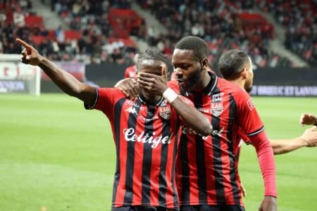 Ligue 2 : Guingamp renoue avec la victoire et enfonce Laval avec un but d’Amadou Sagna