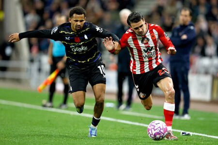 Everton FC : Iliman Ndiaye sort sur blessure !